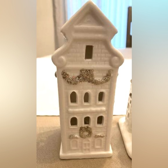 NWOTs Winter Village, ivory/white and gold. - Picture 4 of 7